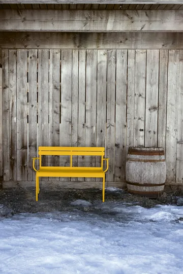 Luxembourg sofa med armlener 131x55,5x86 cm - Honey - Fermob