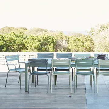 Luxembourg stol med armlener - Acapulco blue - Fermob