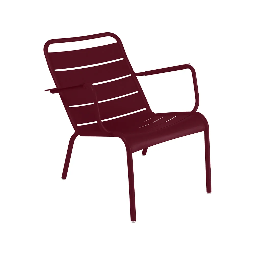 Luxembourg stol med armlener,lav, Black cherry (vinrød) Fermob