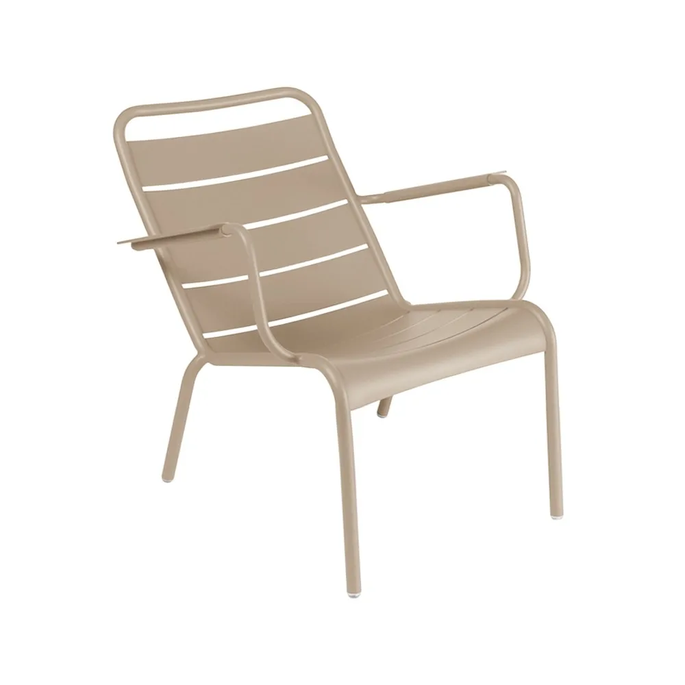 Luxembourg stol med armlener,lav, Nutmeg Fermob