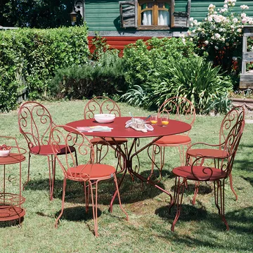 Montmartre stol med armlener - Chili (rød) - Fermob