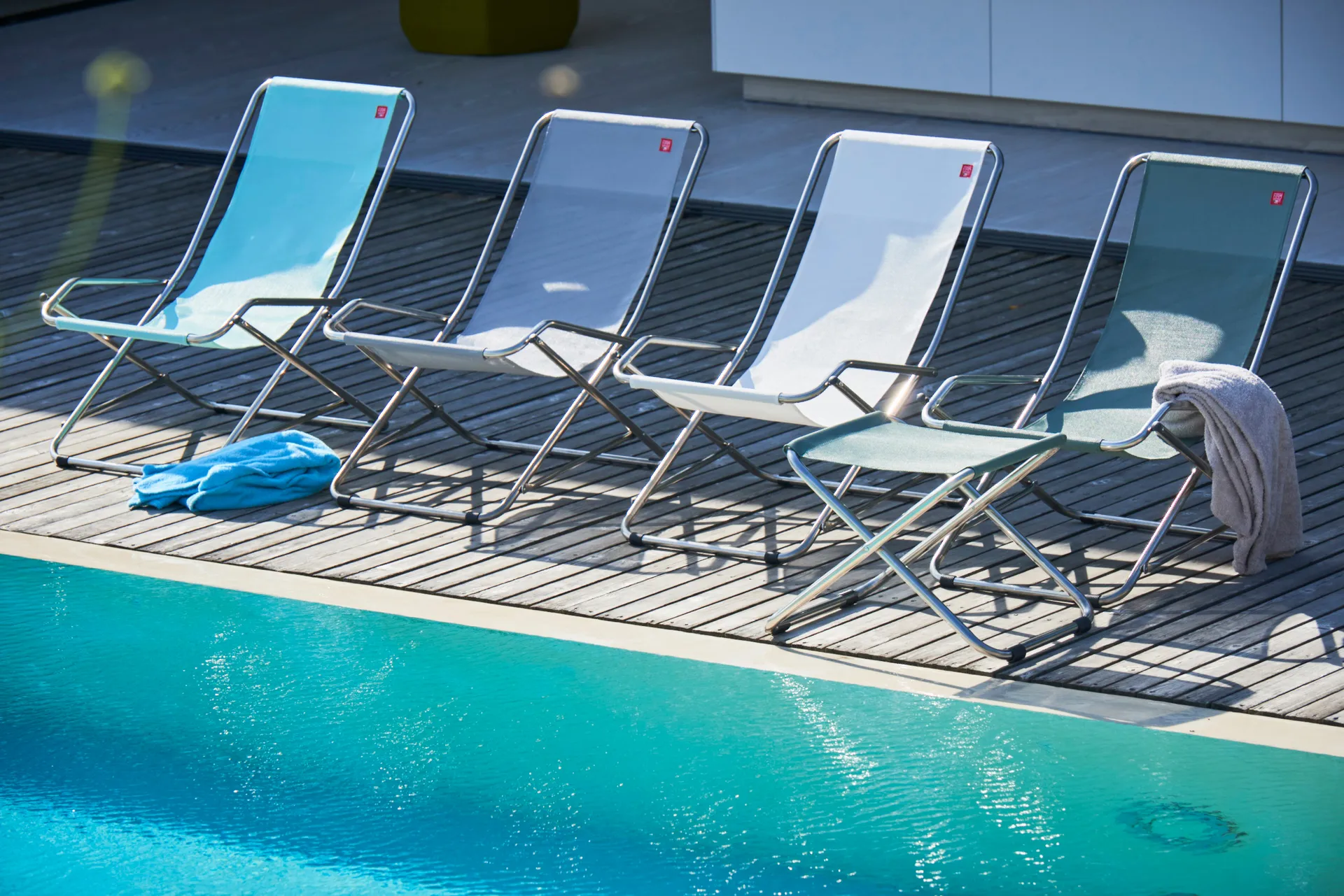 Dondolina solstol, Grey Fiam