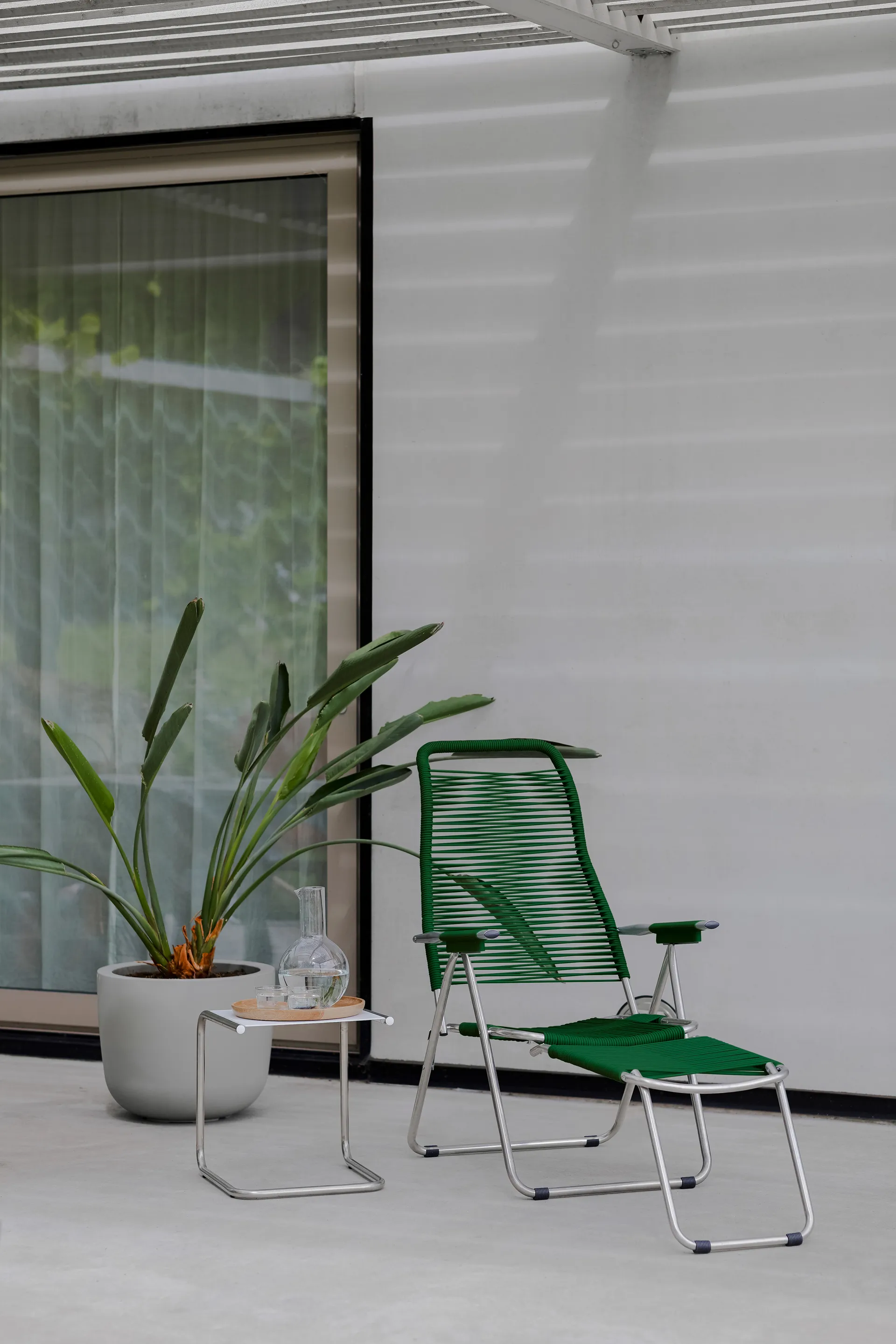 Spaghetti solstol med fotstøtte, Green Fiam