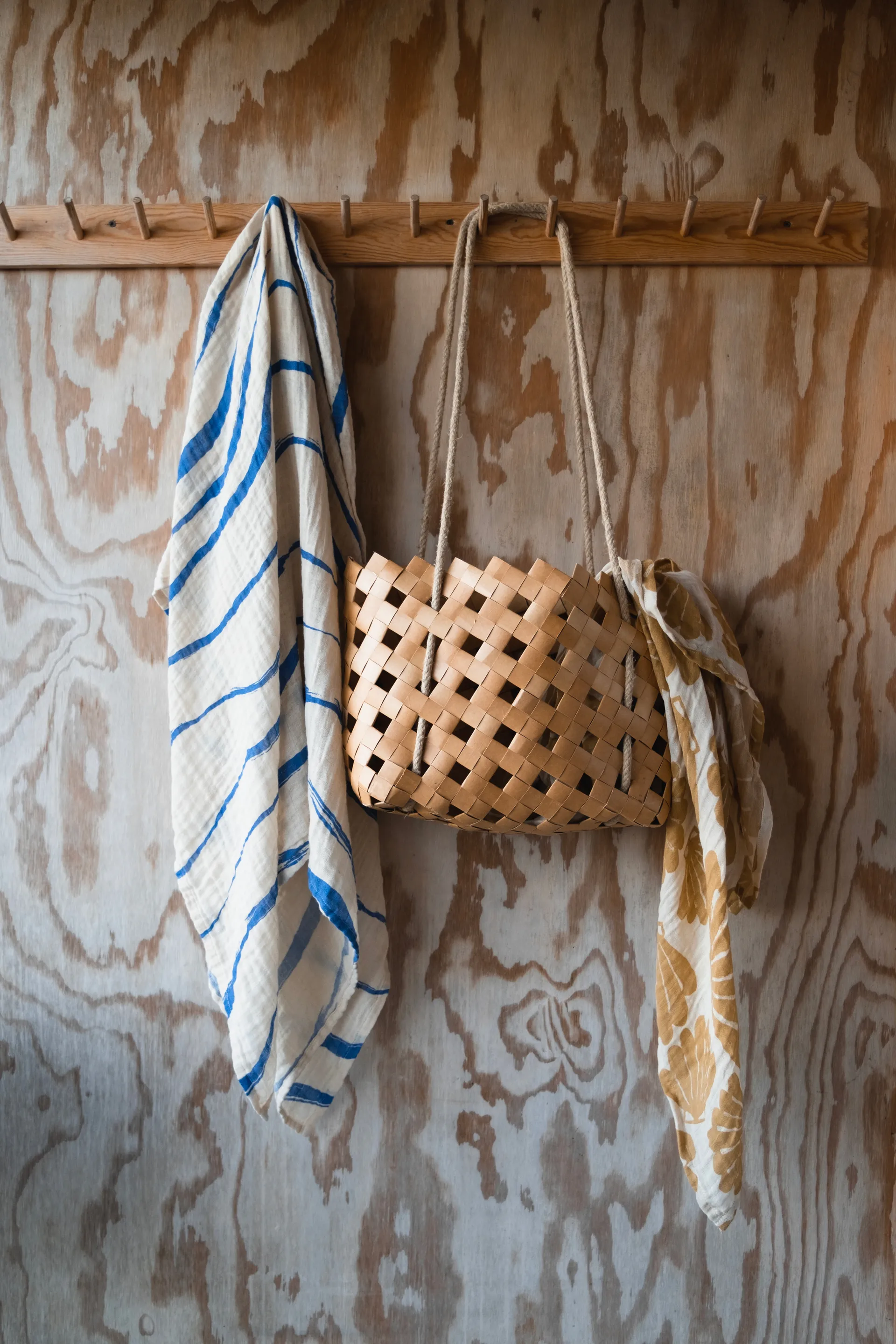 Bølge muslinteppe 120 x 120 cm, Blå Fine Little Day