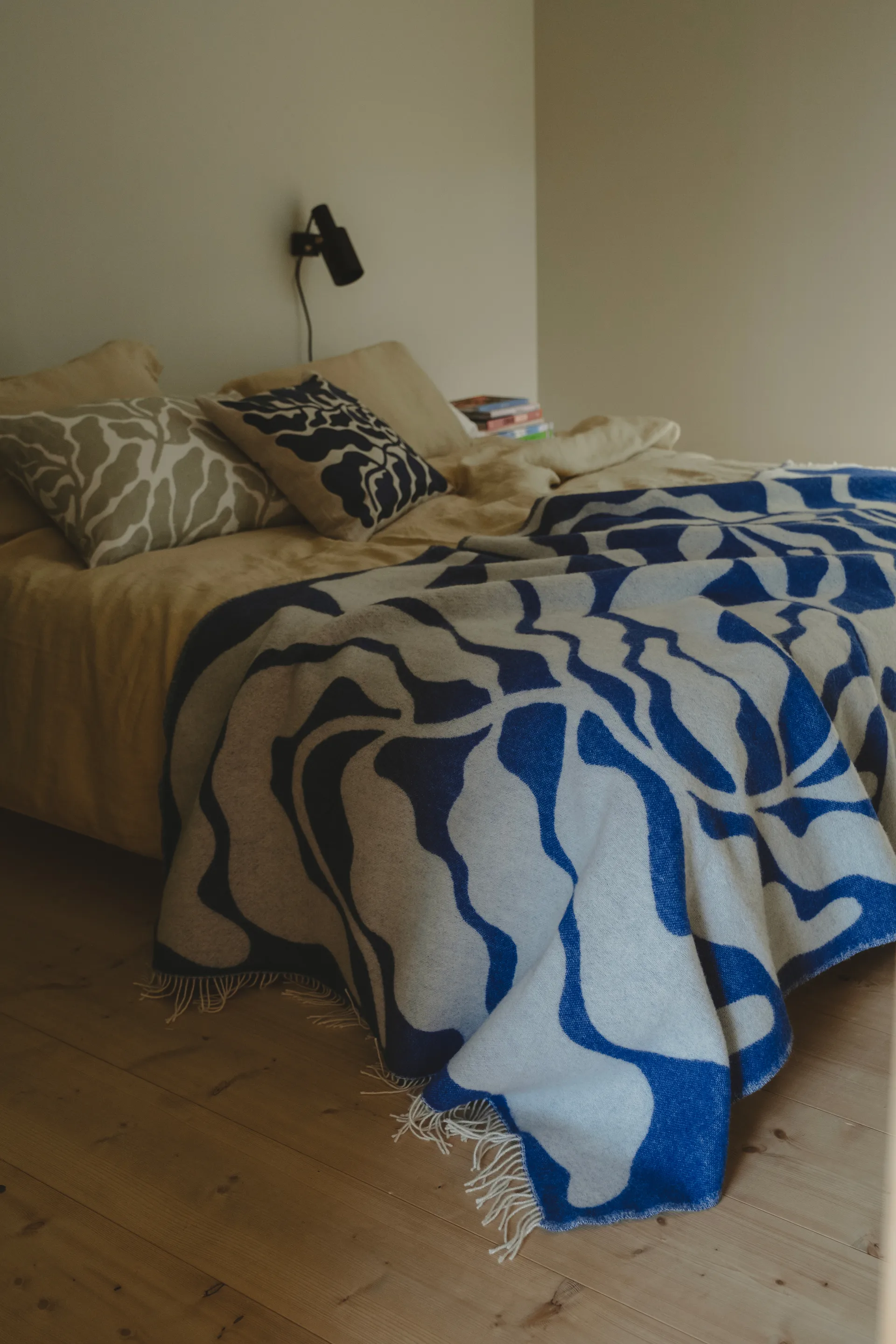 Leaves pledd 130x220 cm, Blue-white Fine Little Day