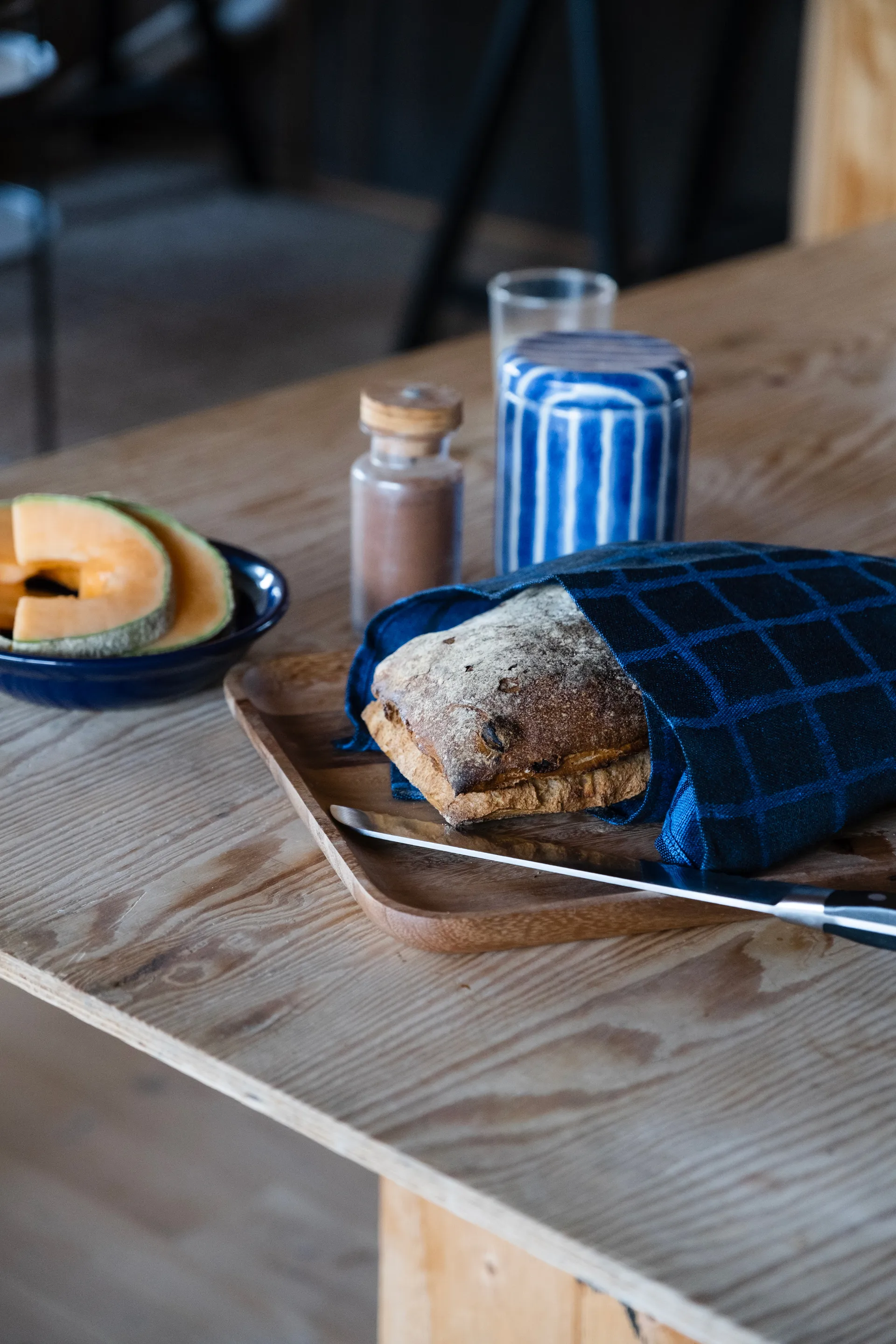 Rutig jacquardvevd kjøkkenhåndkle 47x70 cm, Blue-black Fine Little Day