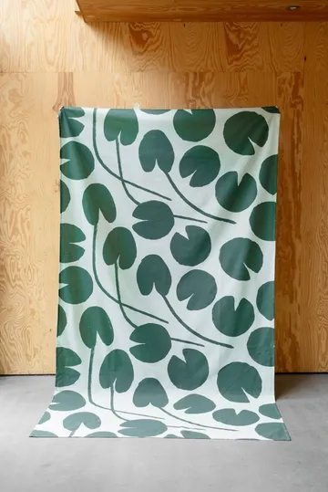 Water lilies duk - Lysegrønn-grønn, 147x250 cm - Fine Little Day