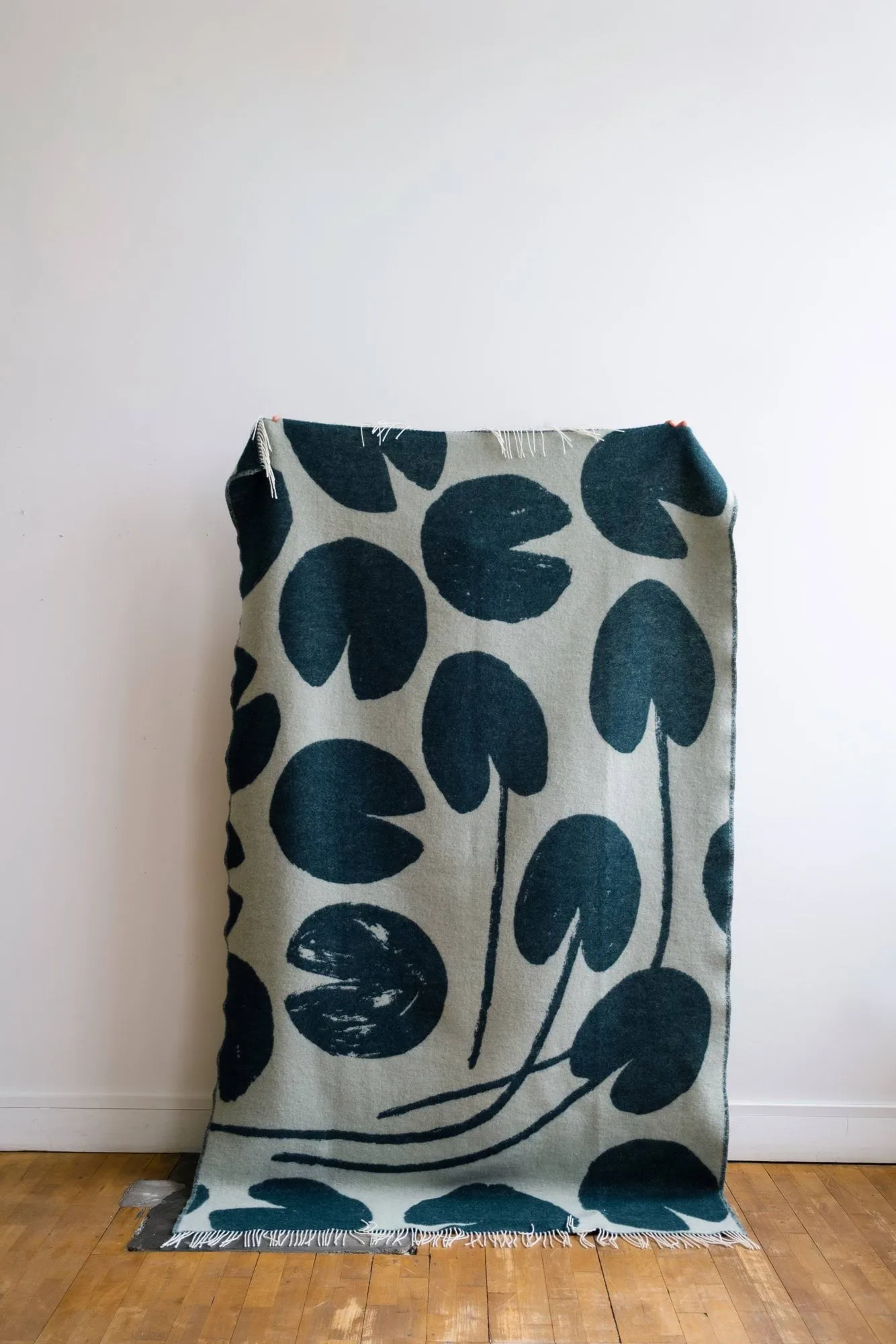 Water lilies pledd 130x220 cm, Grønn Fine Little Day