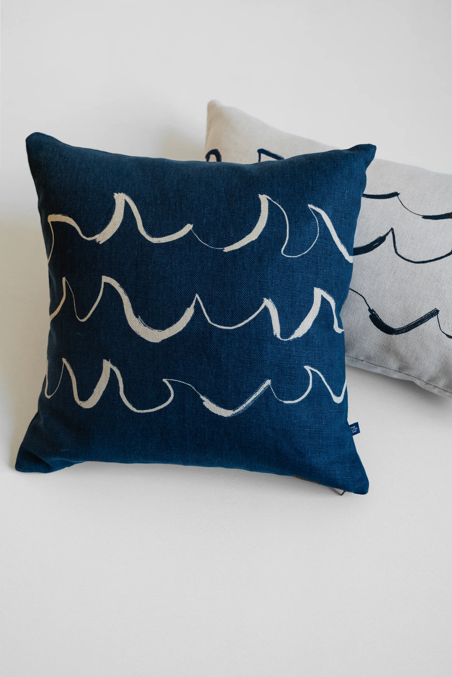 Wave putetrekk 48x48 cm, Blue Fine Little Day