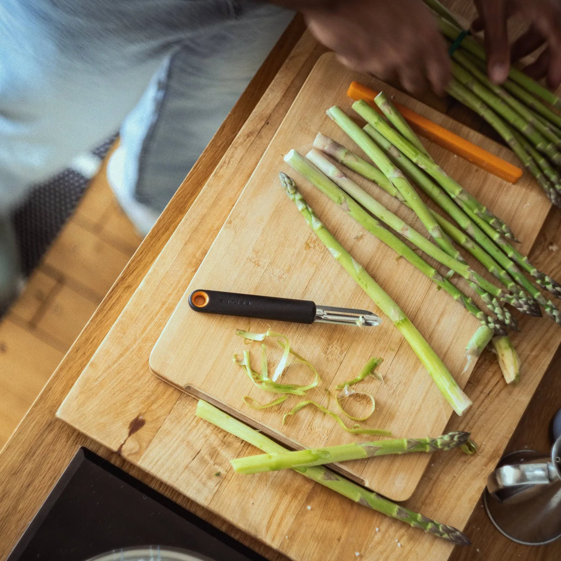 Funcsjonal Form skreller, Svart, fast blad Fiskars