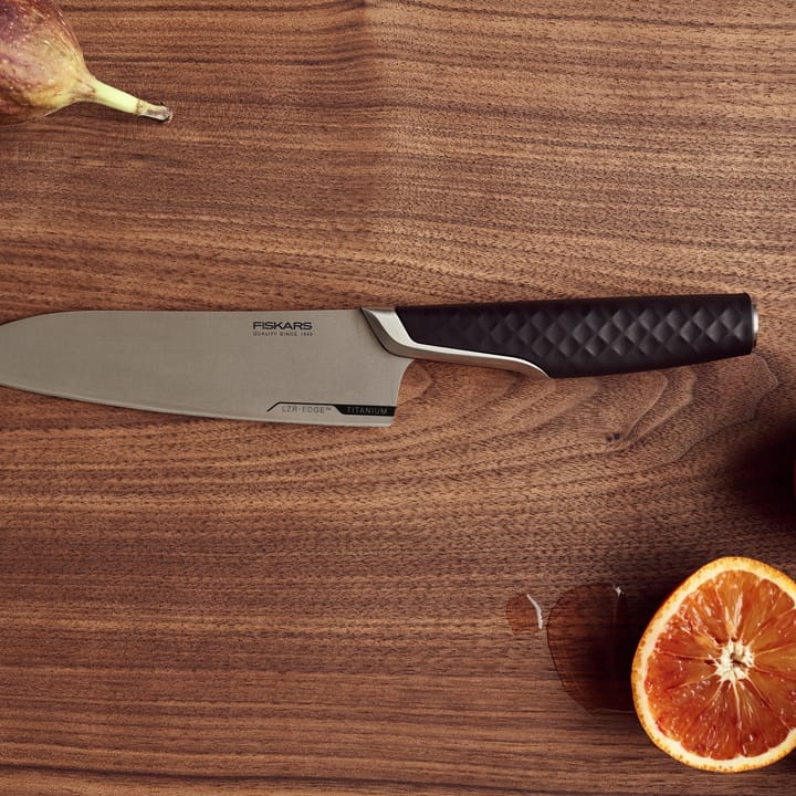 Titanium kokkekniv 16 cm, Svart Fiskars