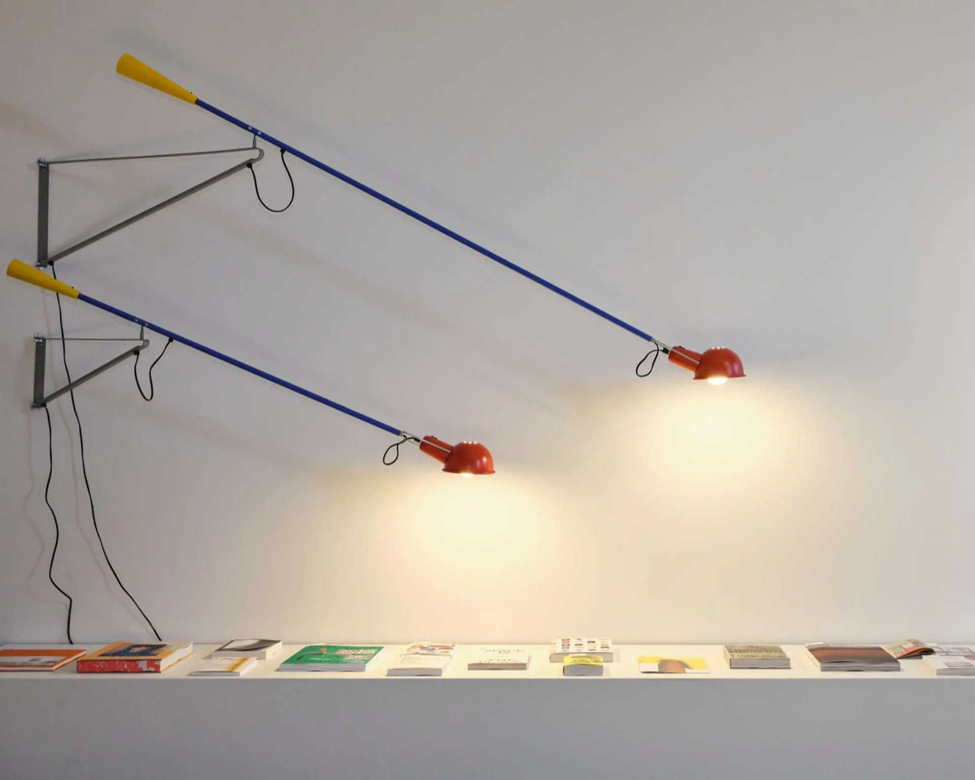 265 Small vegglampe, Chromatica Flos