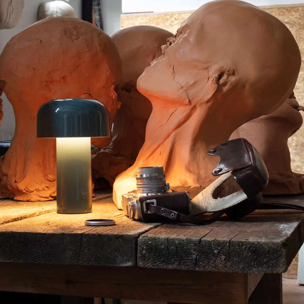 Bellhop bordlampe portabel, Grey blue Flos