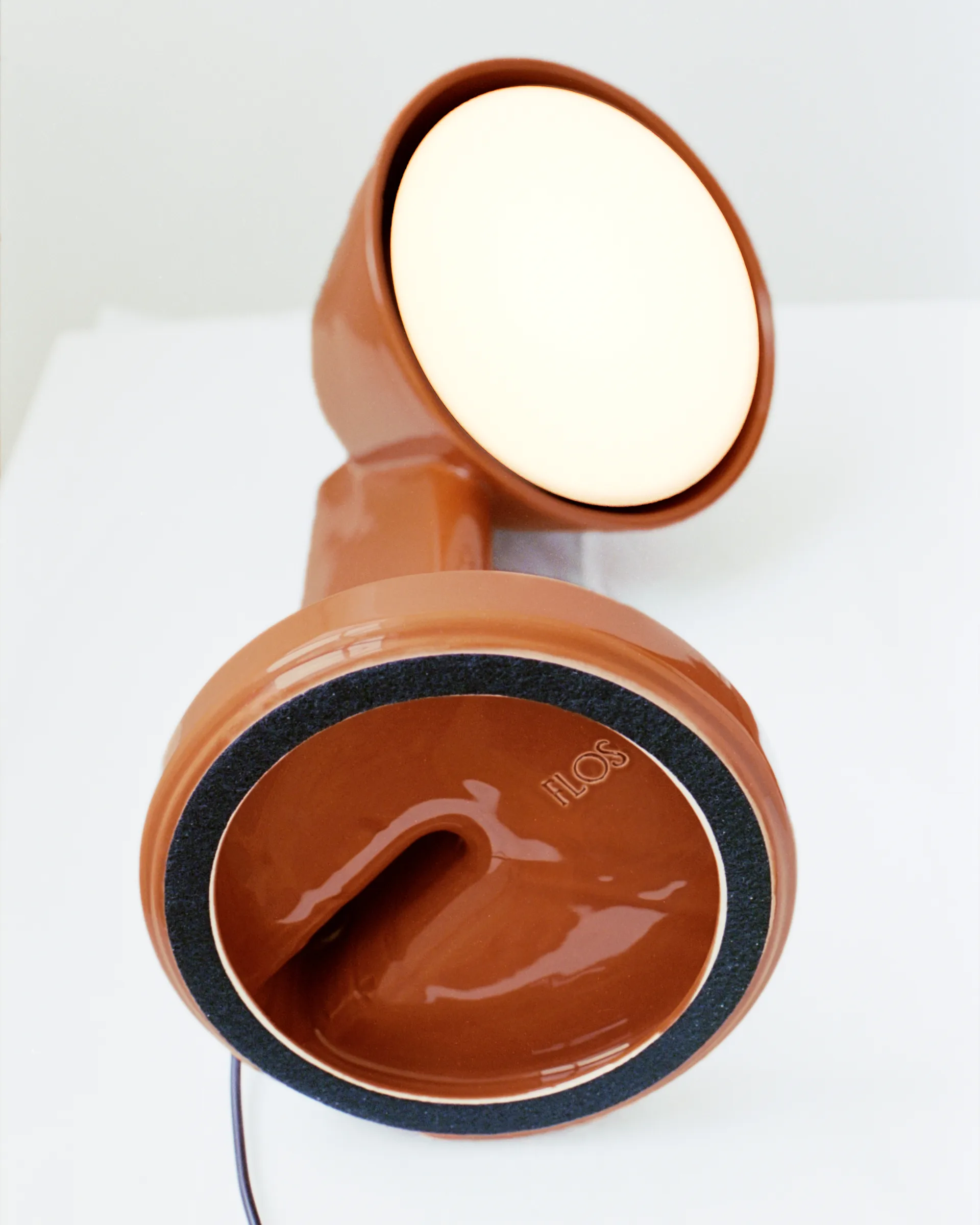 Céramique Down bordlampe, Rust rød Flos