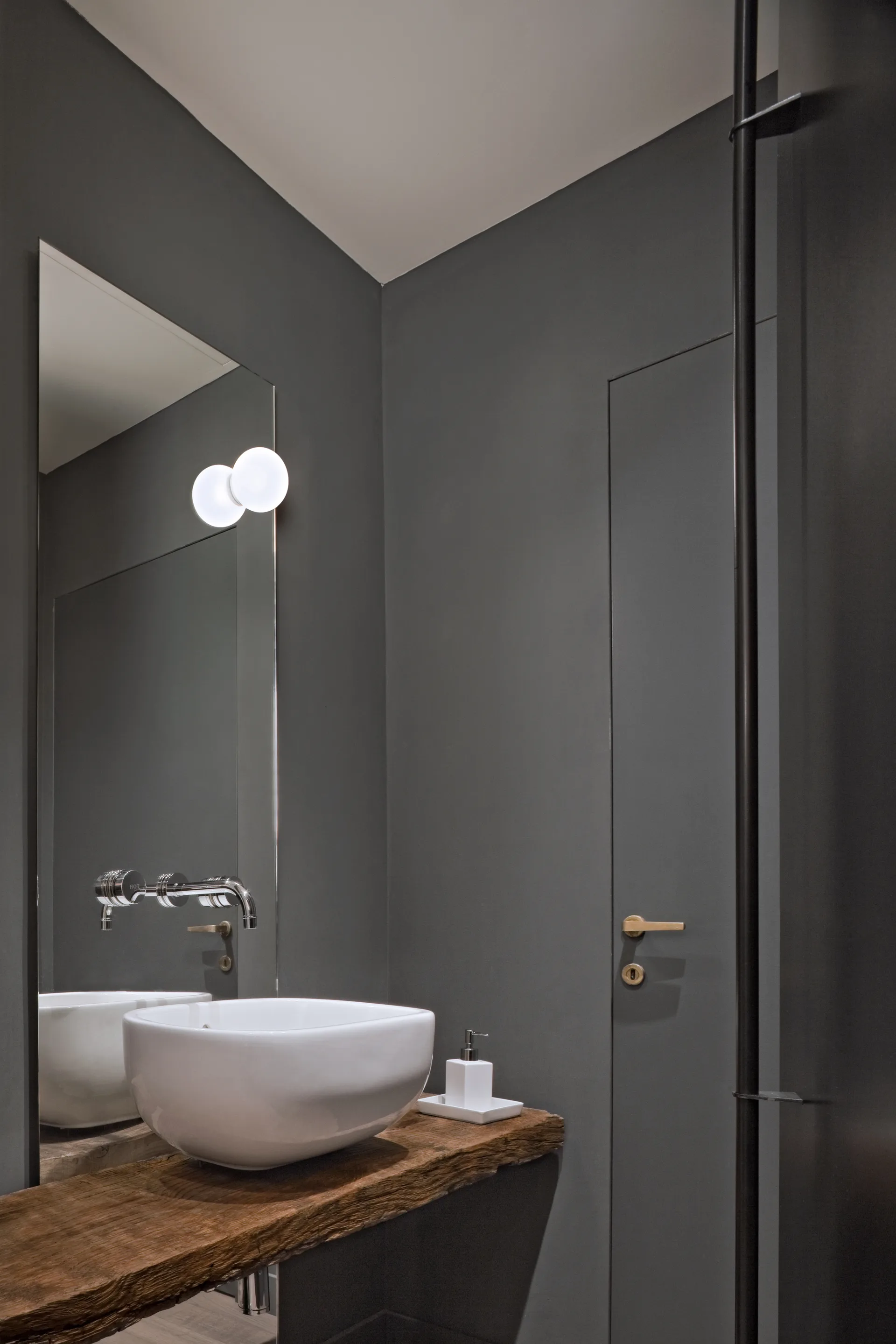 Mini Glo-Ball CW vegg- og taklampe speilmontering, Hvit Flos