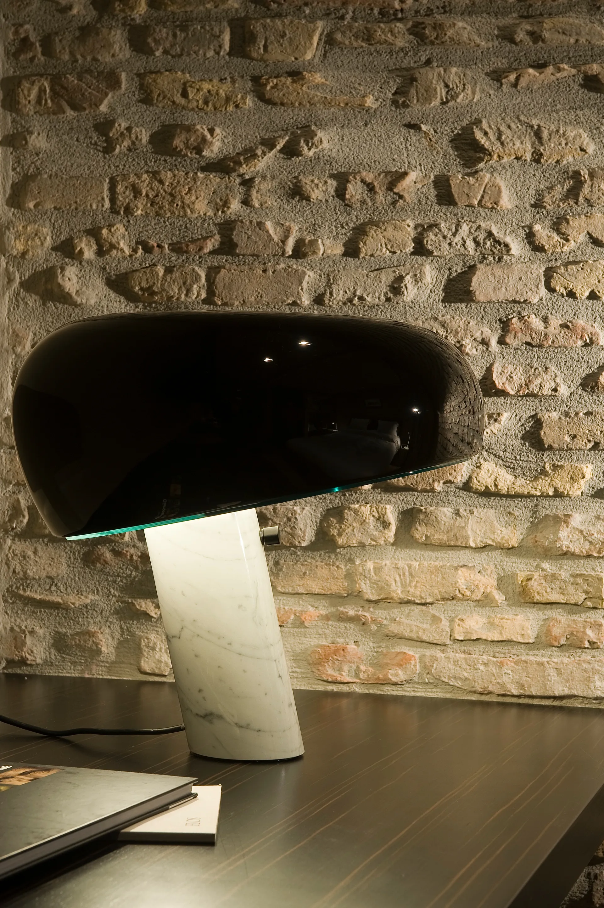 Snoopy bordlampe, Black Flos