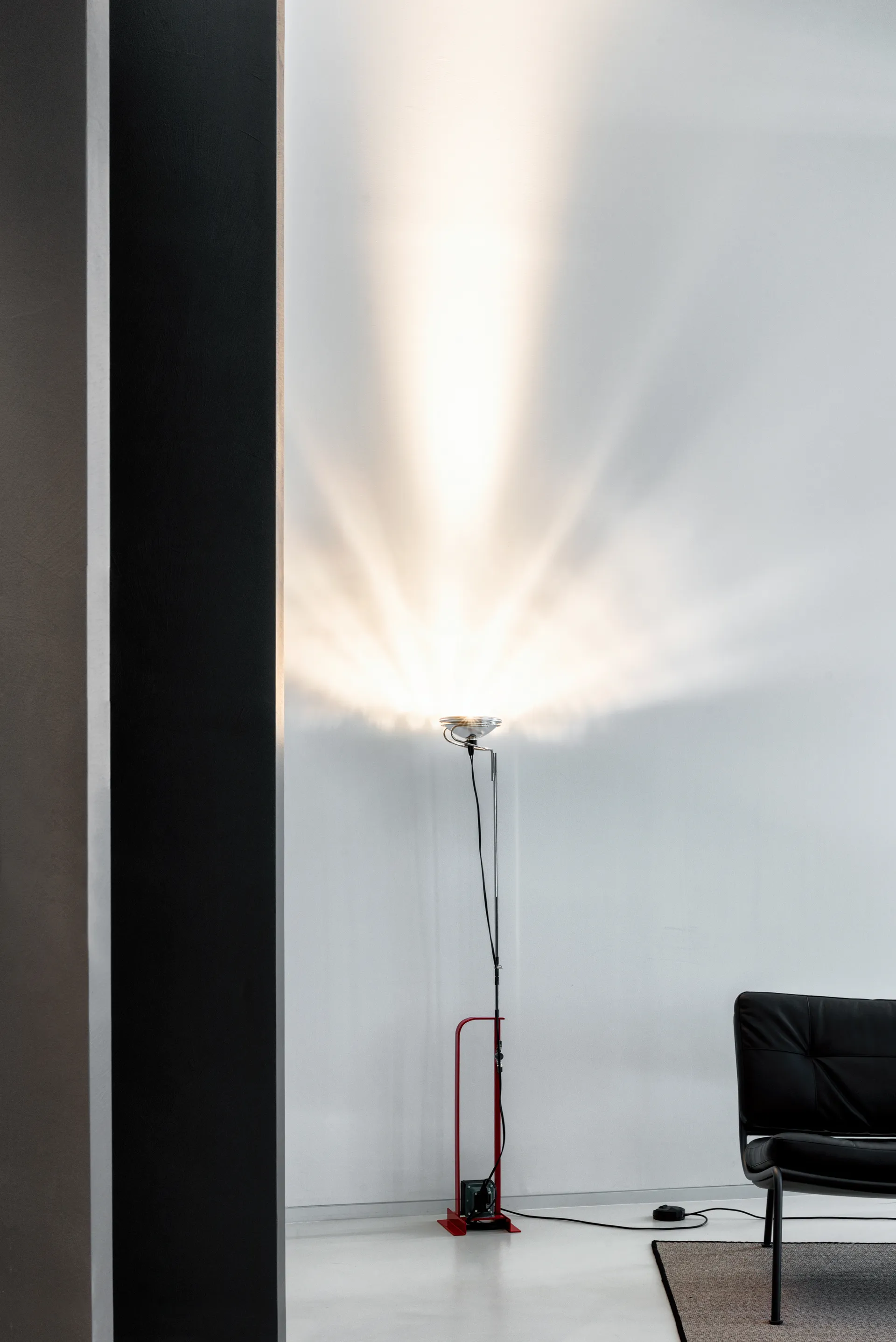Toio Led gulvlampe - Rød (GB),  Flos