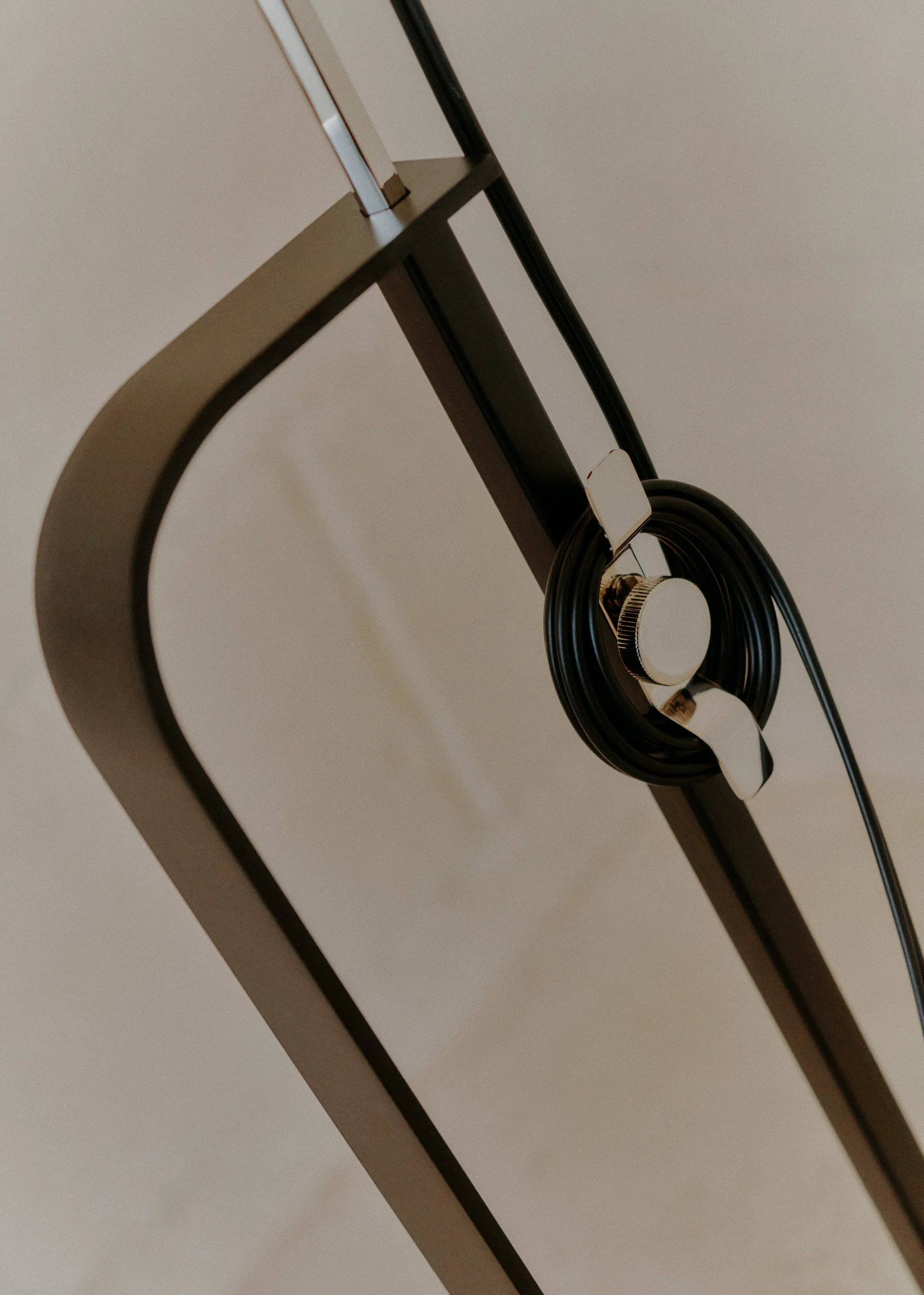 Toio Led gulvlampe - svart (EU),  Flos