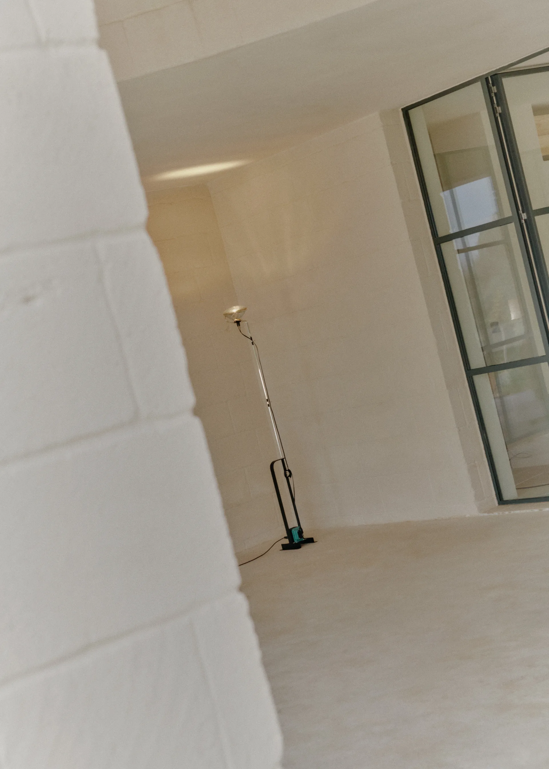 Toio Led gulvlampe - svart (EU),  Flos