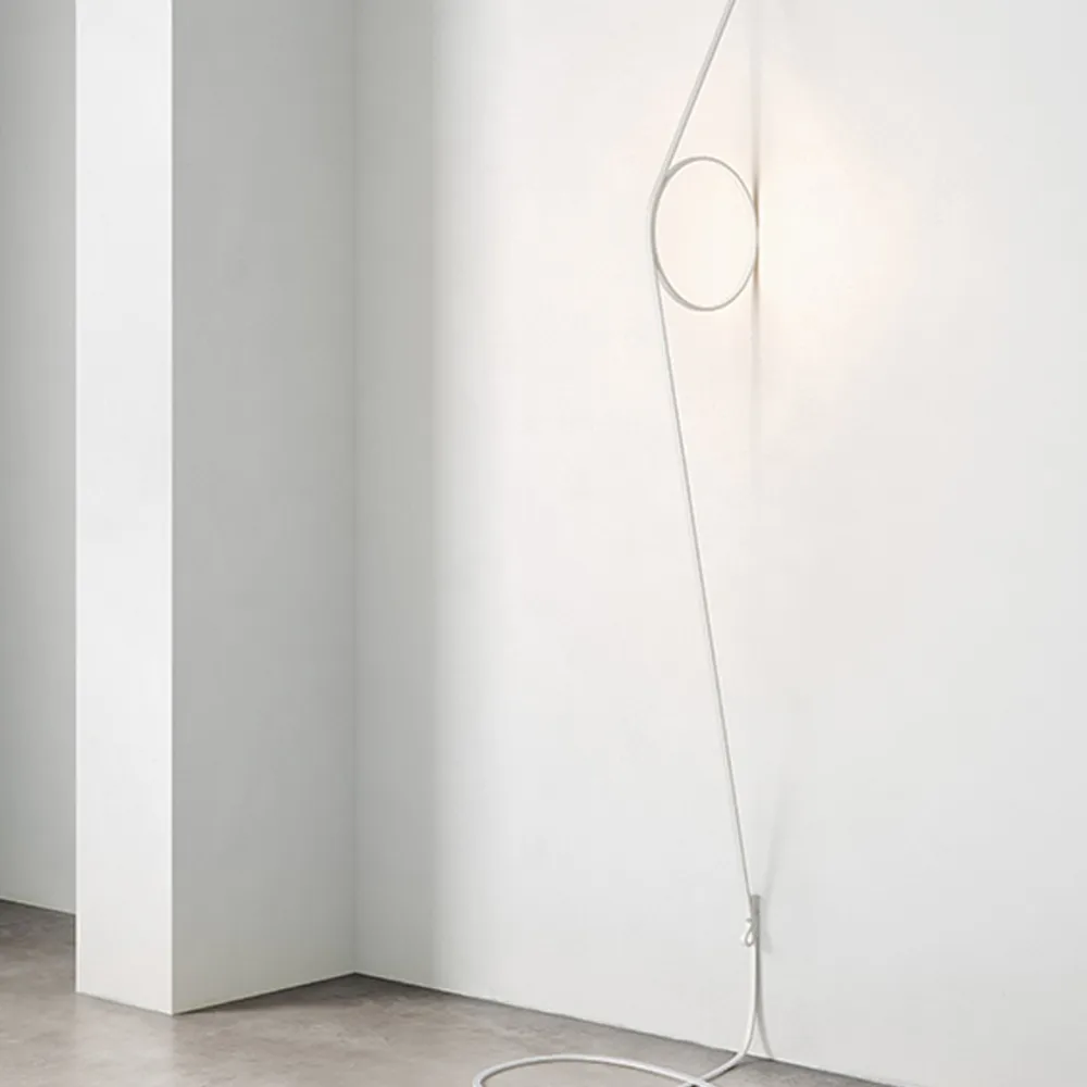 Wirering vegglampe, Rosa-gull Flos