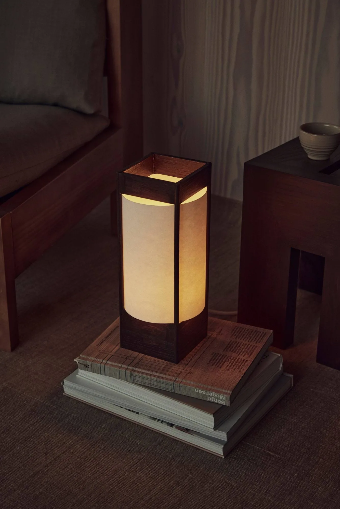 Andon bordlampe, Mørkebrun ask, 32 cm Form & Refine