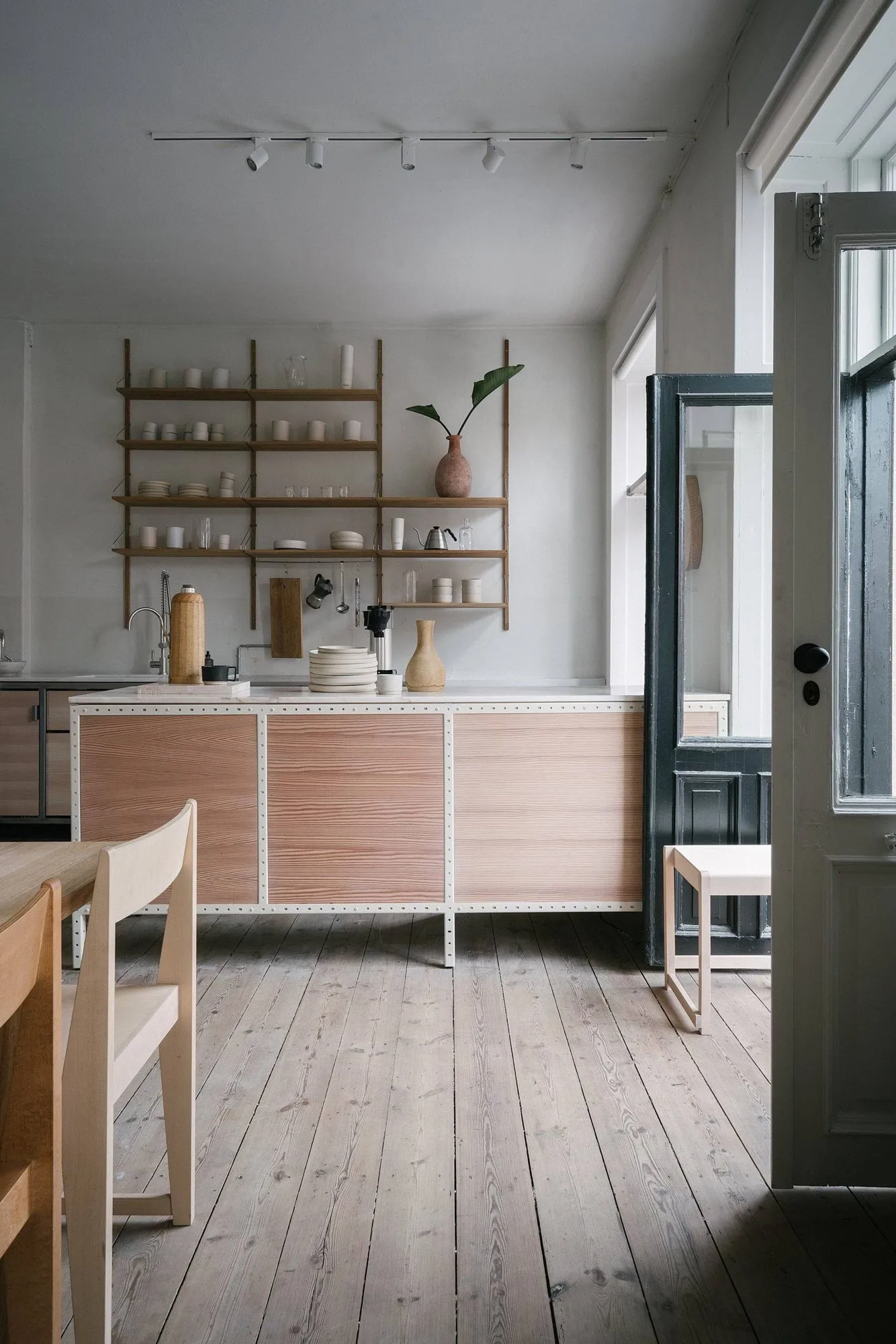 Low Stool 01 krakk, Bjørk FRAMA