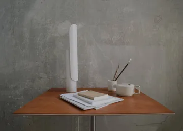 T Lamp bordlampe - Hvit - FRAMA