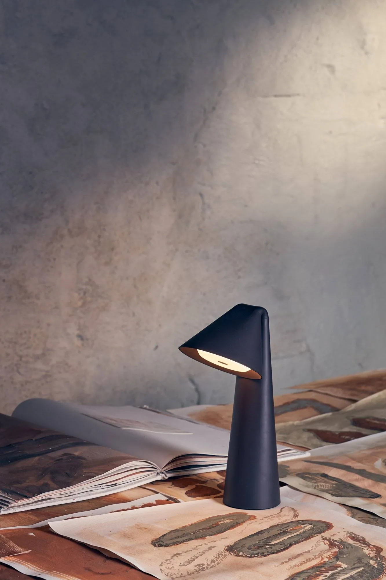 Ami bordlampe portabel, Chocolate clay, 31,6 cm Frandsen
