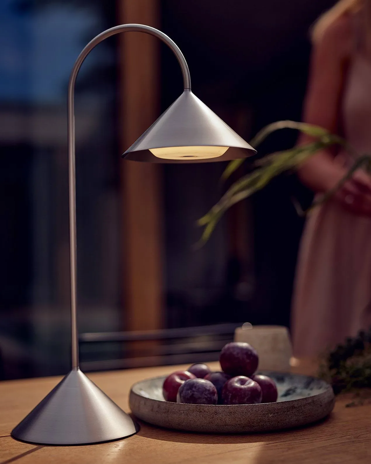 Grasp portable bordlampe, Brushed Stainless Steel, 47 cm Frandsen