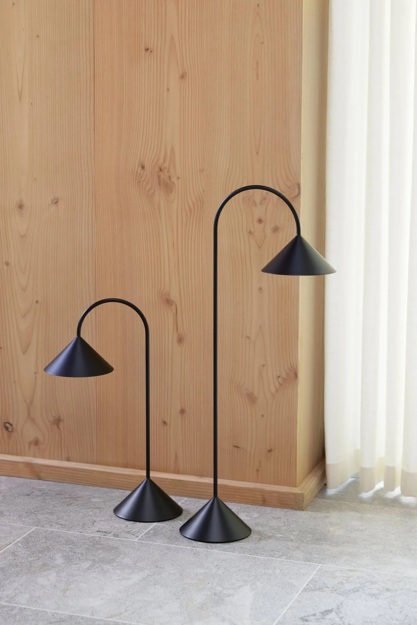 Grasp portable bordlampe, Matt Black, 47 cm Frandsen