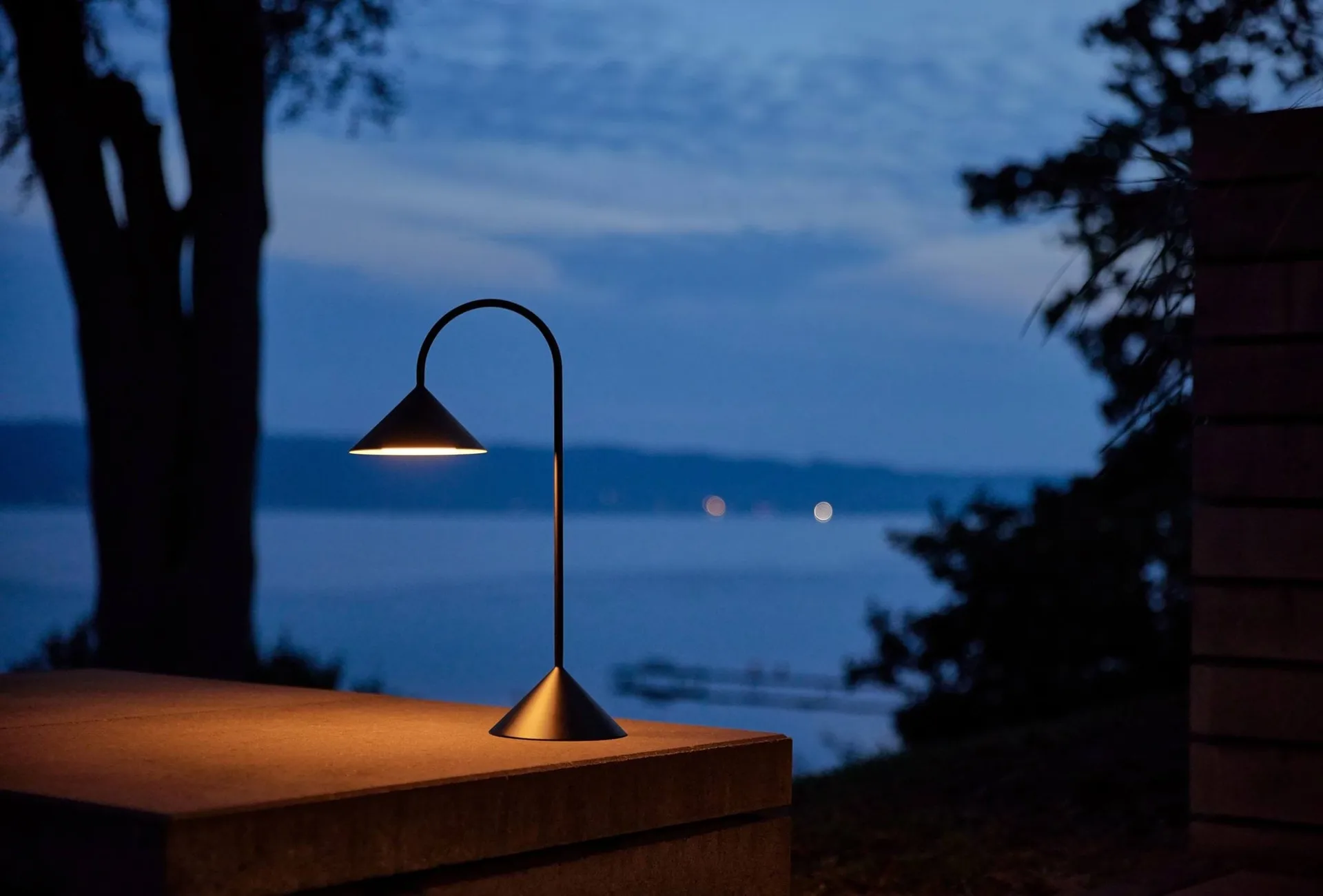 Grasp portable bordlampe, Matt Black, 47 cm Frandsen