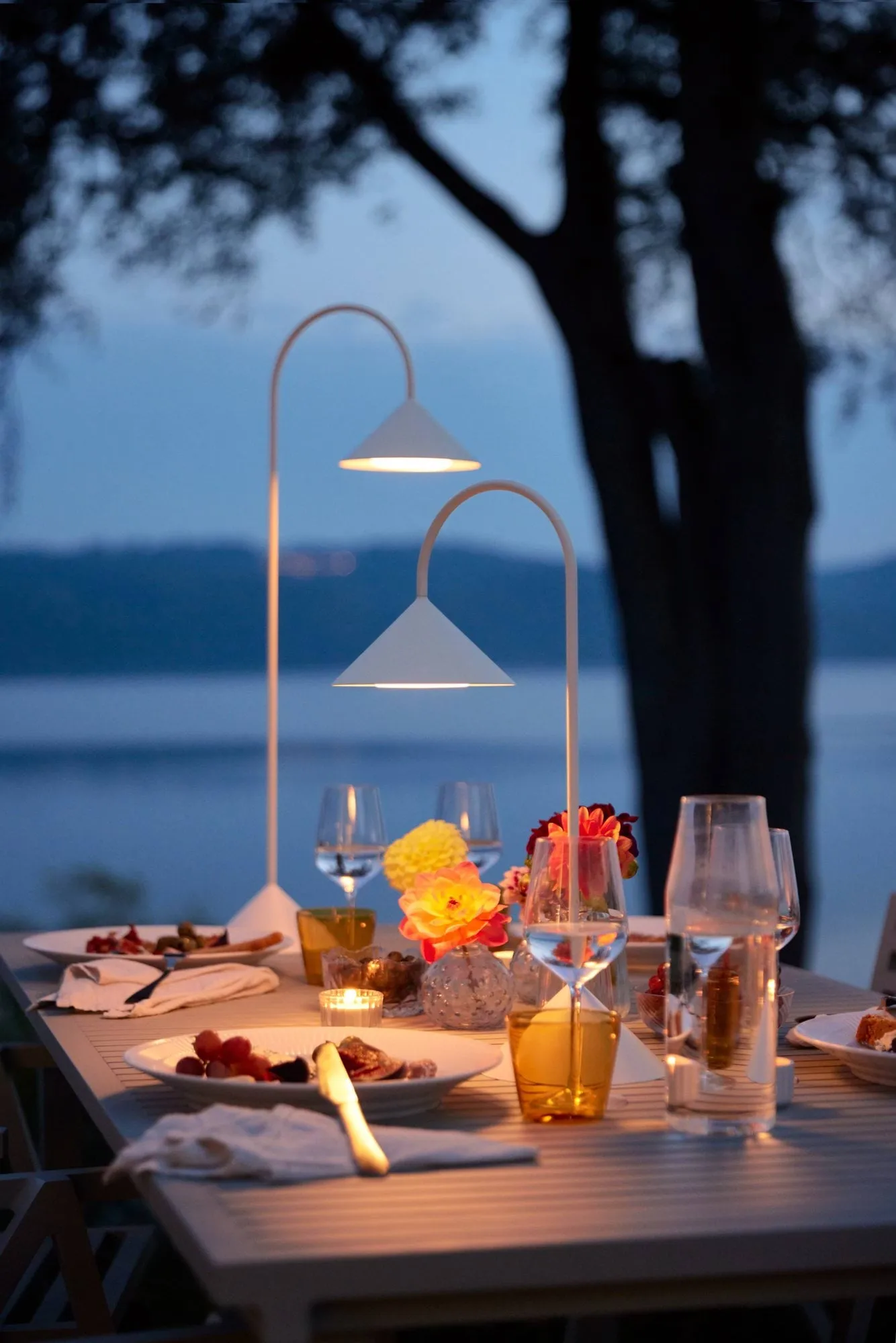 Grasp portable bordlampe, Matt White, 47 cm Frandsen