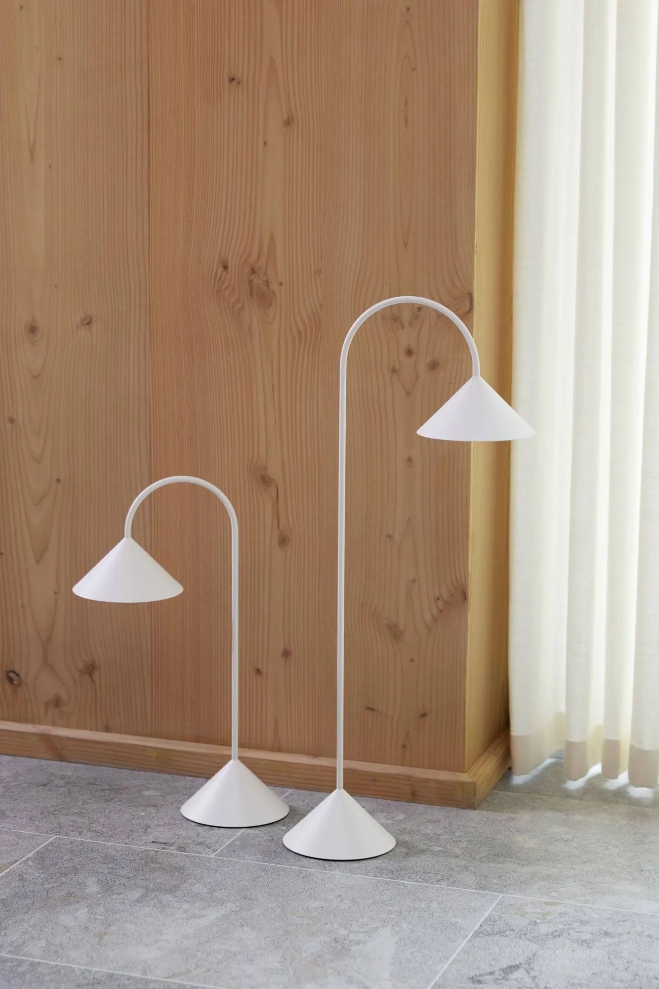 Grasp portable bordlampe, Matt White, 72 cm Frandsen