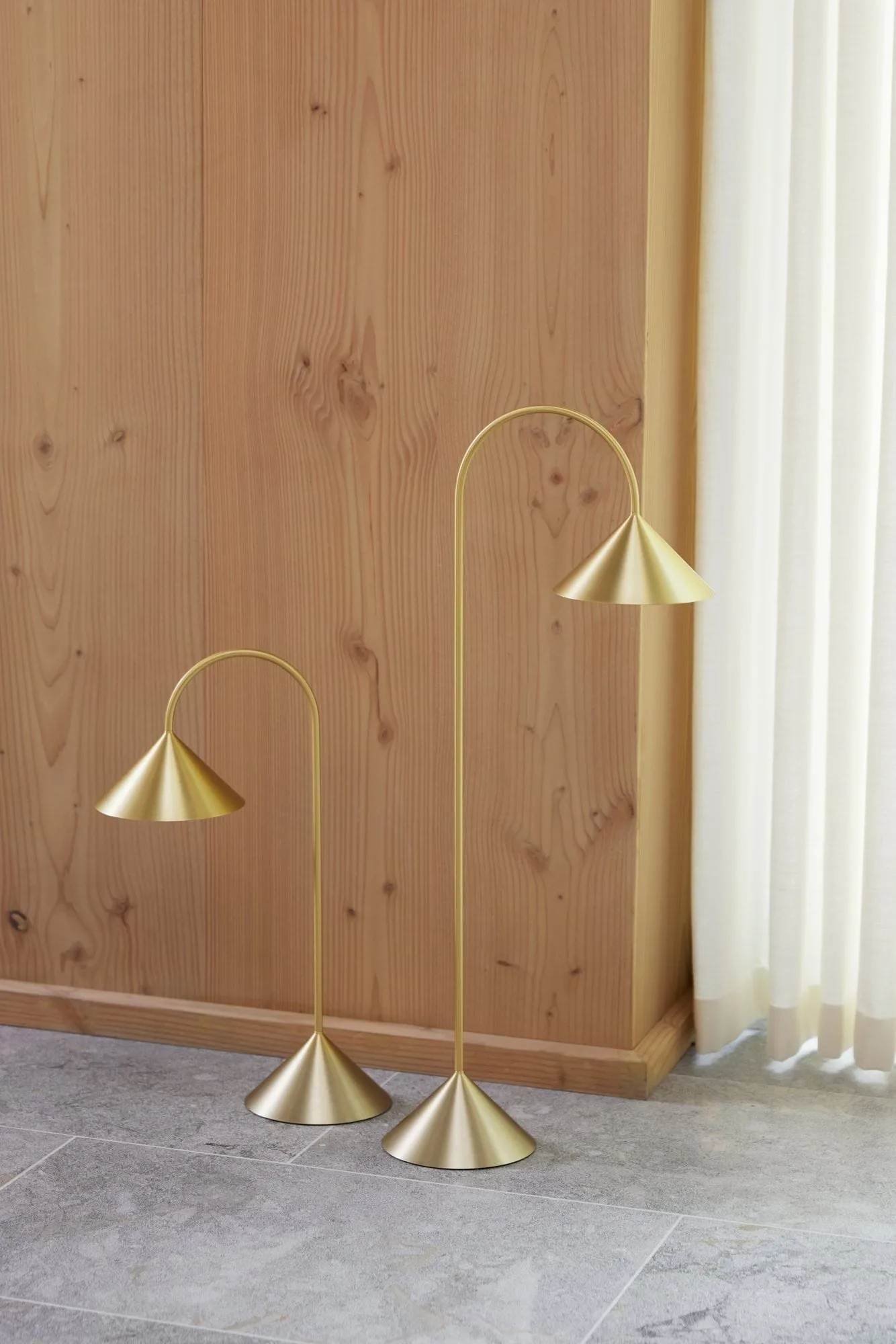 Grasp portable bordlampe, Solid Brass, 47 cm Frandsen
