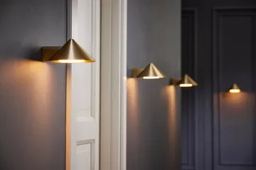 Grasp vegglampe - Solid Brass - Frandsen