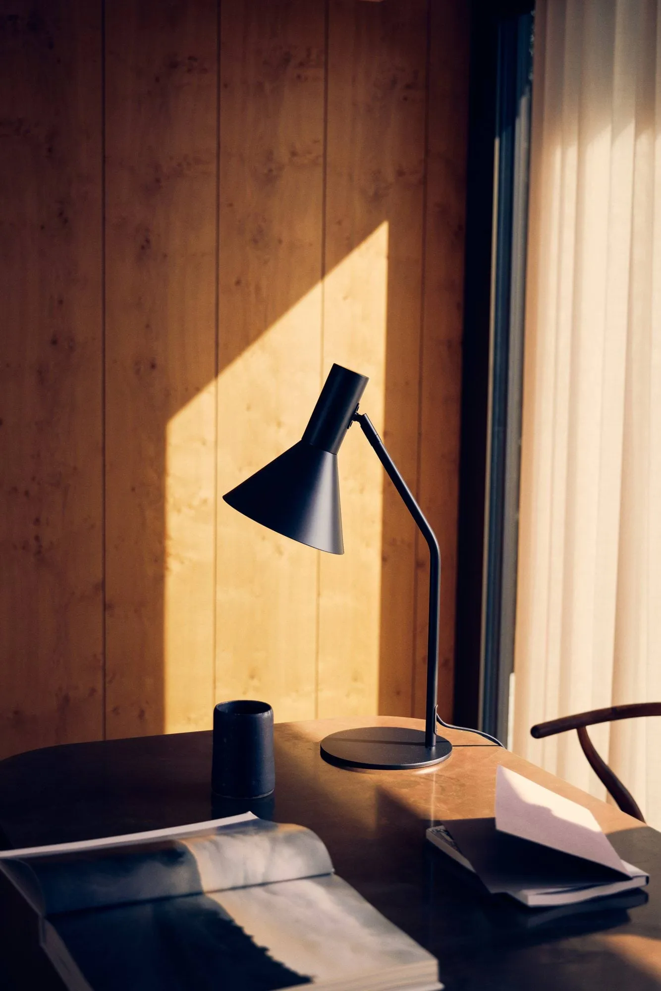Lyss bordlampe, Matt black, 50 cm Frandsen
