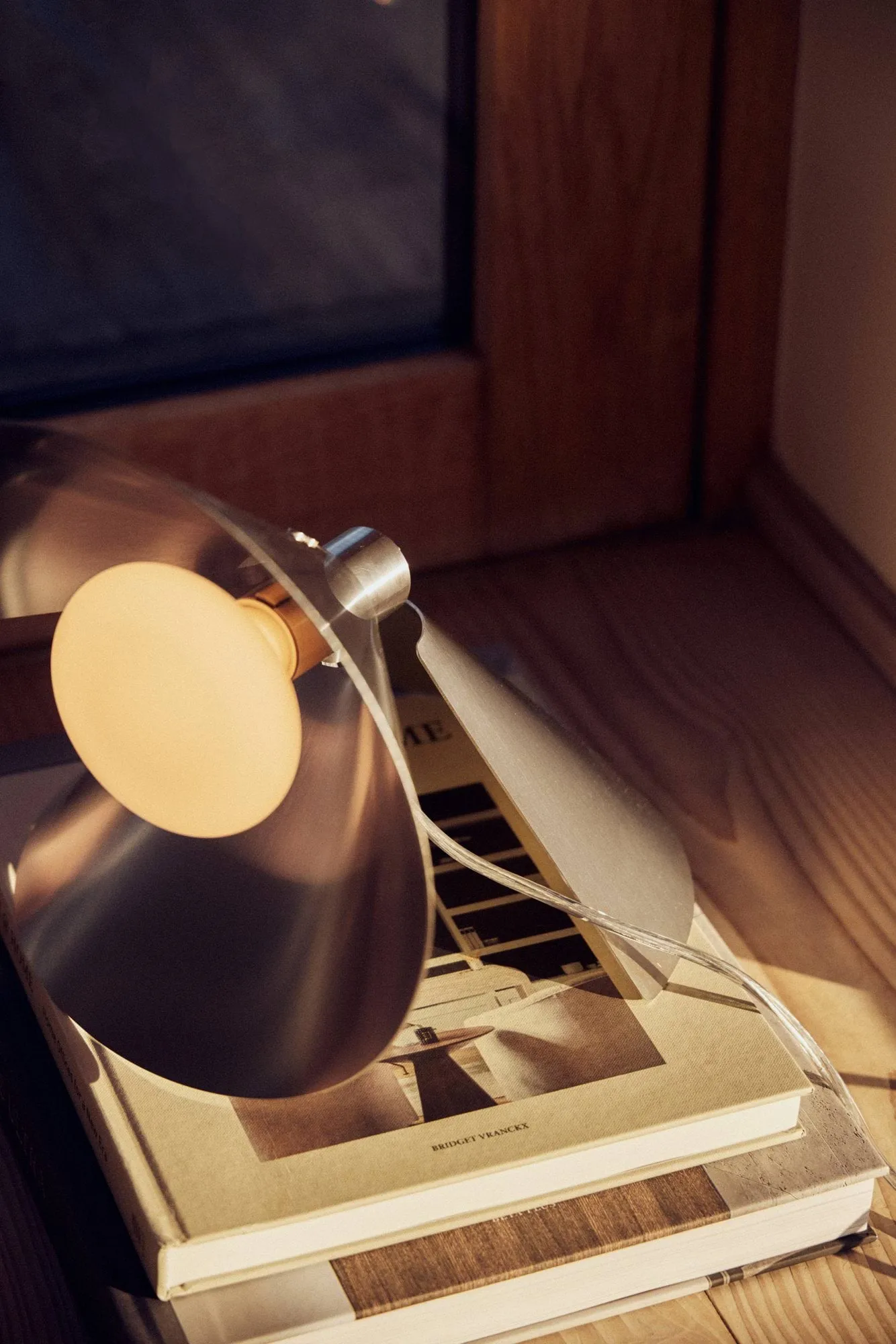 Peel bordlampe, Brushed stainless steel Frandsen