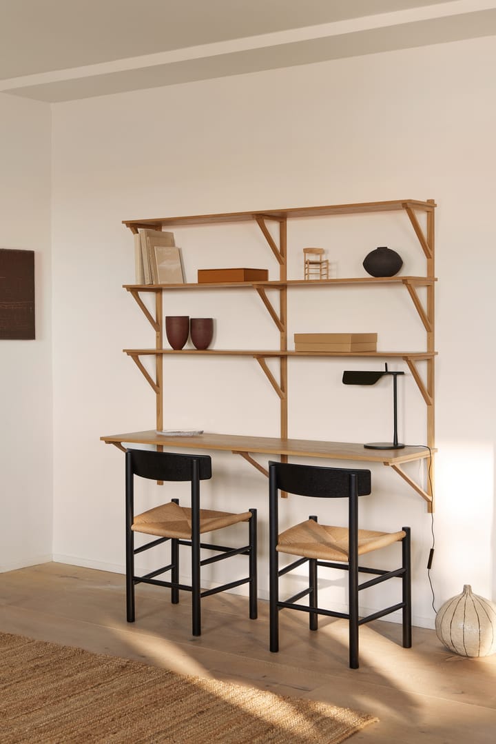 BM29 hylle med skrivebord 149x134 cm, Oak lacquer Fredericia Furniture