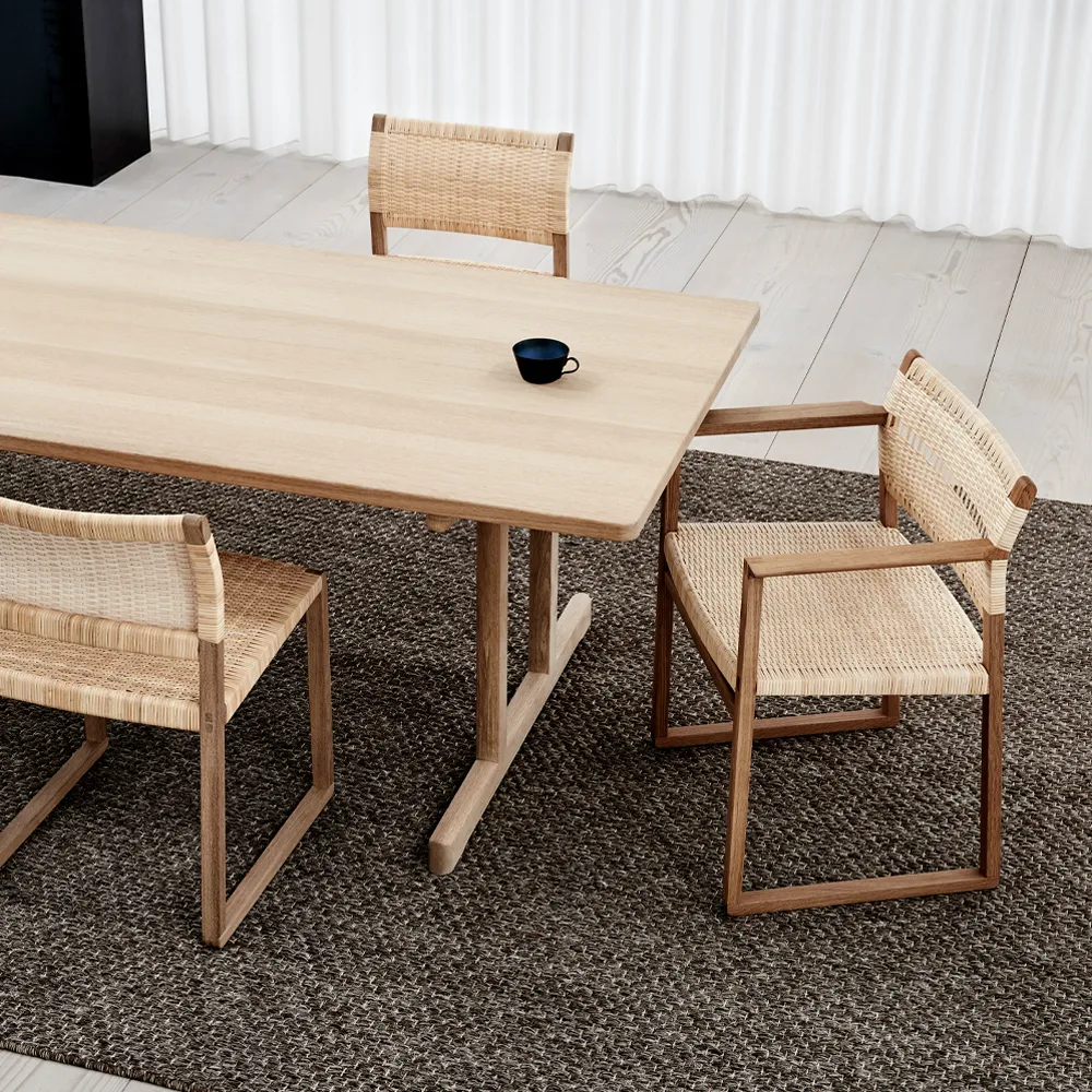 BM62 karmstol, Fletting natur-lakkert eik understell Fredericia Furniture