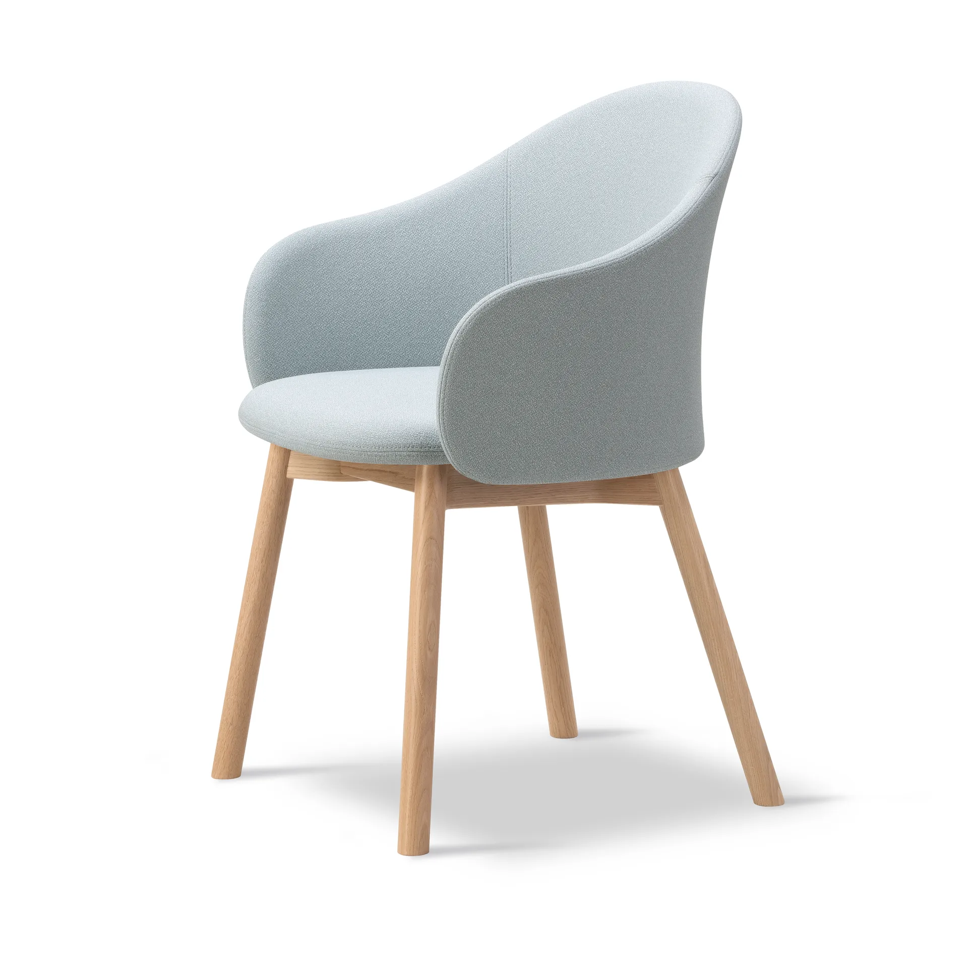 Gomo Armchair lenestol wood base, Mylla 811-lakkert eik Fredericia Furniture