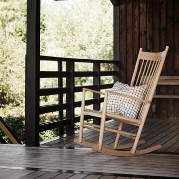 J16 gyngestol - Natur-såpet eik - Fredericia Furniture