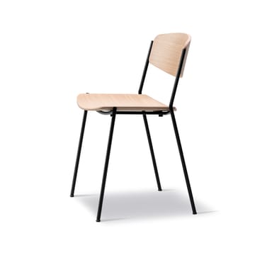 Lynderup 3080 stol - Lakkert eik-svart stålstativ - Fredericia Furniture