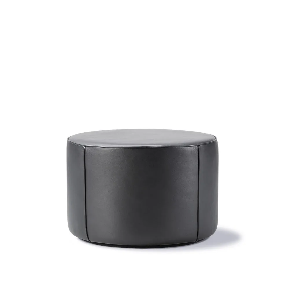 Mono sittepuff, Lær omni 301 black-Ø55 cm Fredericia Furniture