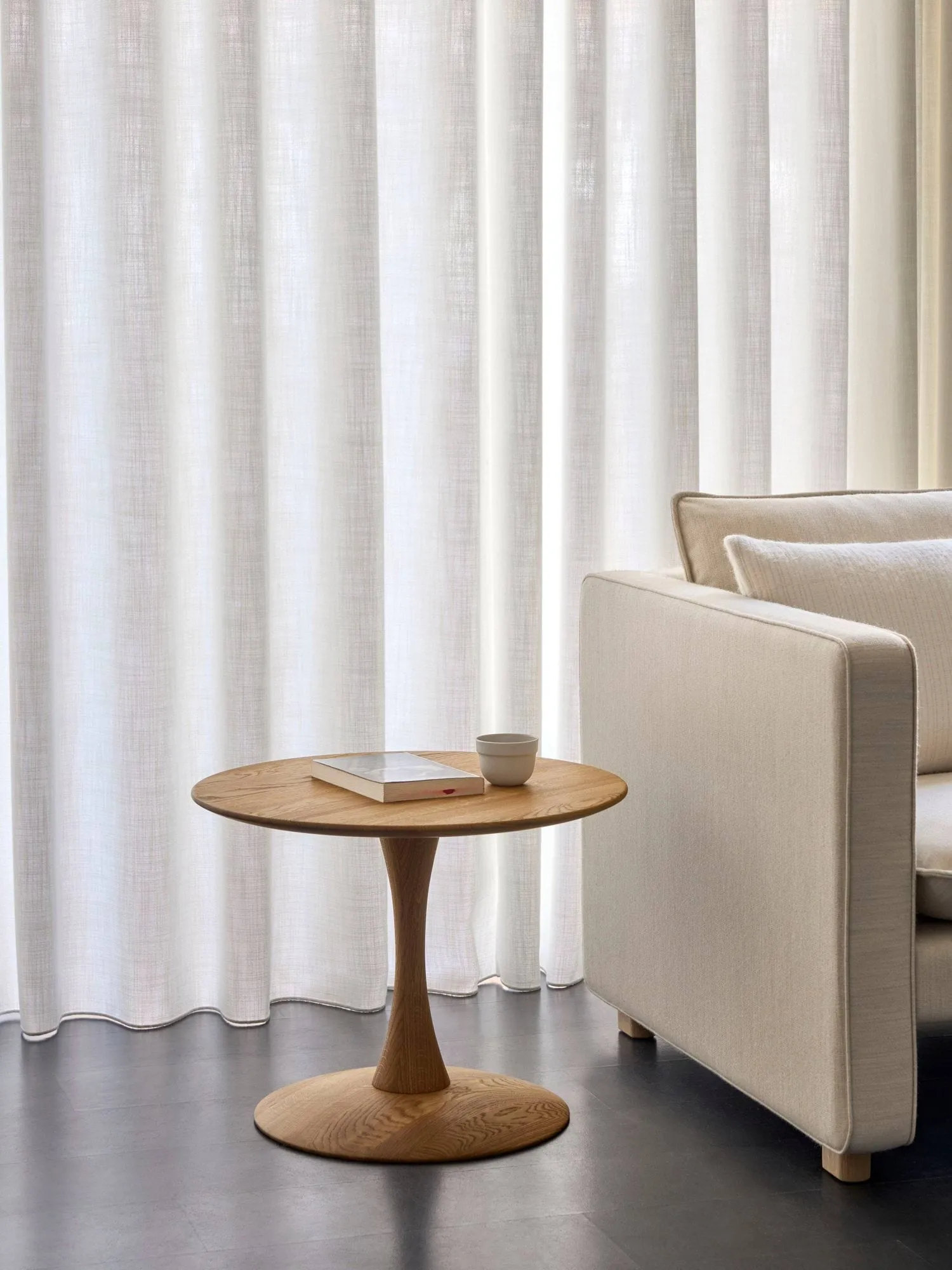 ND110 Trisse sofabord, Oljet eik, Ø55x42 cm Fredericia Furniture