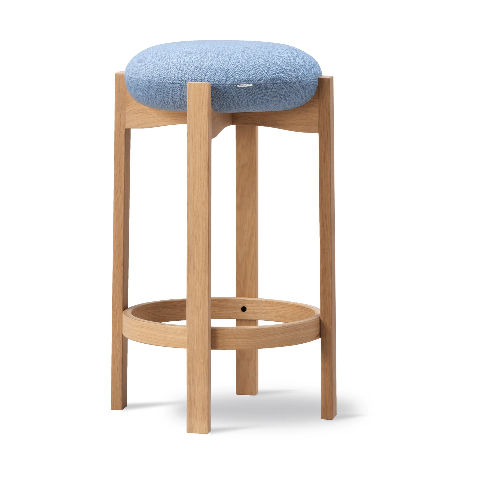 Pioneer krakk høy, Odino PV82 light blue-lakkert eik Fredericia Furniture