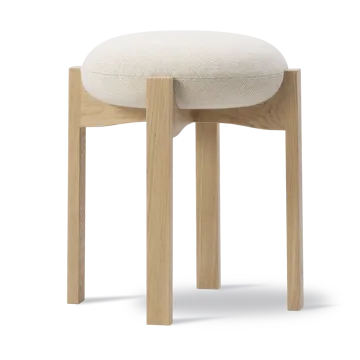Pioneer rund krakk lav - Hallingdal 200-lakkert eik - Fredericia Furniture