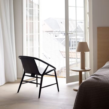 Pon sidebord - Svartlakkert eik, Ø40 cm - Fredericia Furniture