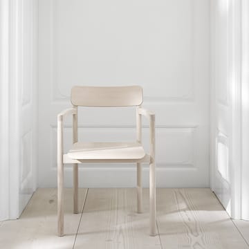 Post 3445 karmstol - Lakkert eik - Fredericia Furniture