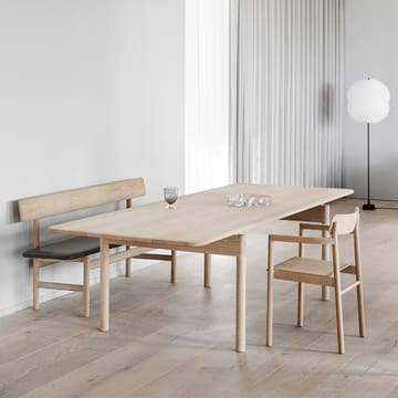 Post 3445 karmstol - Lakkert eik - Fredericia Furniture