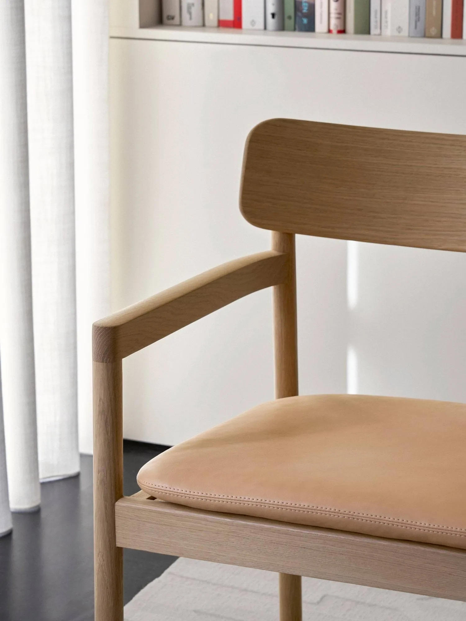 Post loungestol, Vegeta lær-lysoljet eik Fredericia Furniture